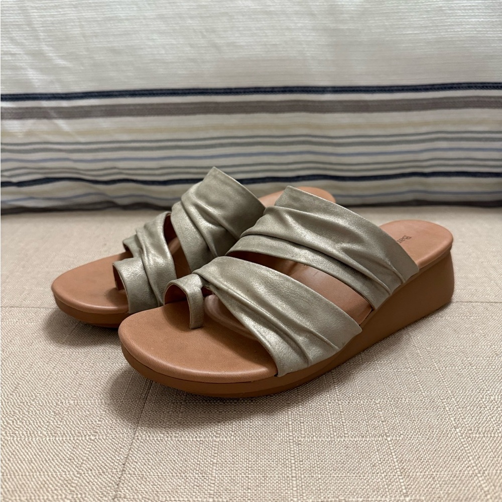 BareTraps Women's Venus Slide Sandals in Champagne